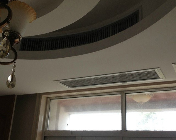 ���̰���